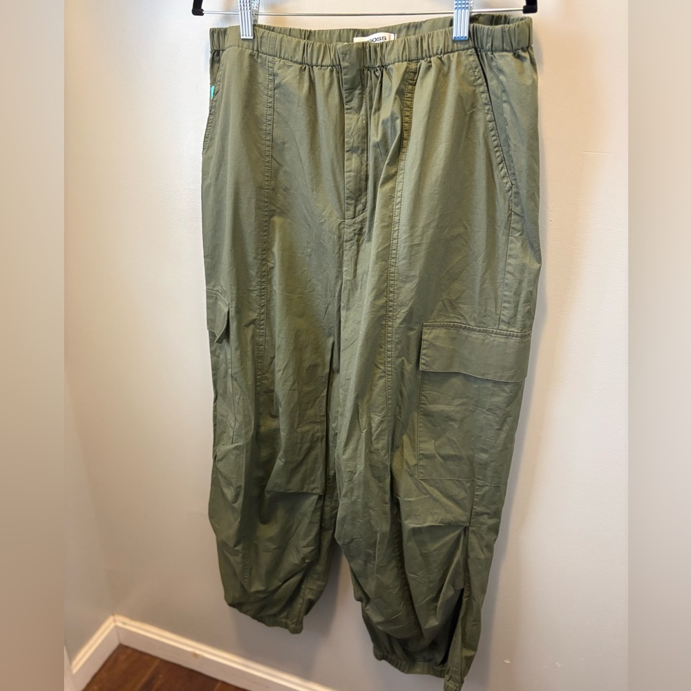 NWT Vigoss olive green cargo parachute pants 12 large women’s stitchfix